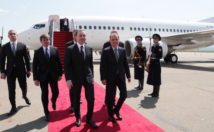 Премьер-министр Грузии Ираклий Гарибашвили прибыл с рабочим визитом в Азербайджан