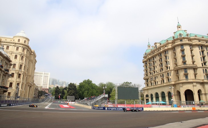 В Баку стартовали гонки Формулы-2