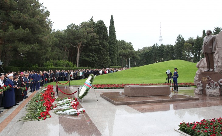 Лидеры религиозных конфессий Азербайджана почтили память общенационального лидера
