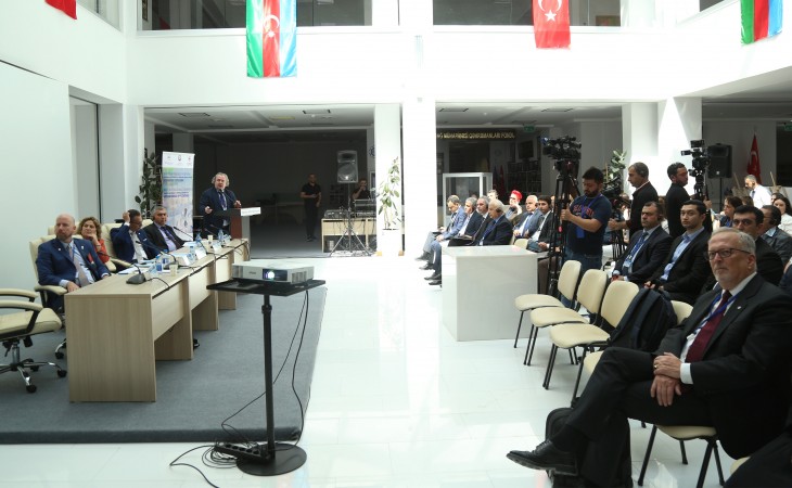 Проходящая в Баку международная конференция по судебной археологии и антропологии продолжается пленарными сессиями
