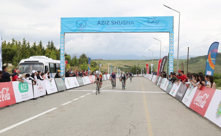 Две команды выбыли из борьбы в международной велогонке «Дорогая Шуша»