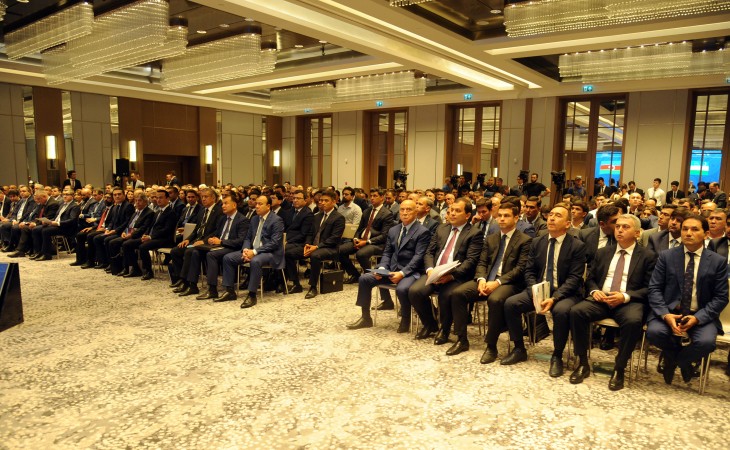 В Баку организован азербайджано-узбекский бизнес-форум