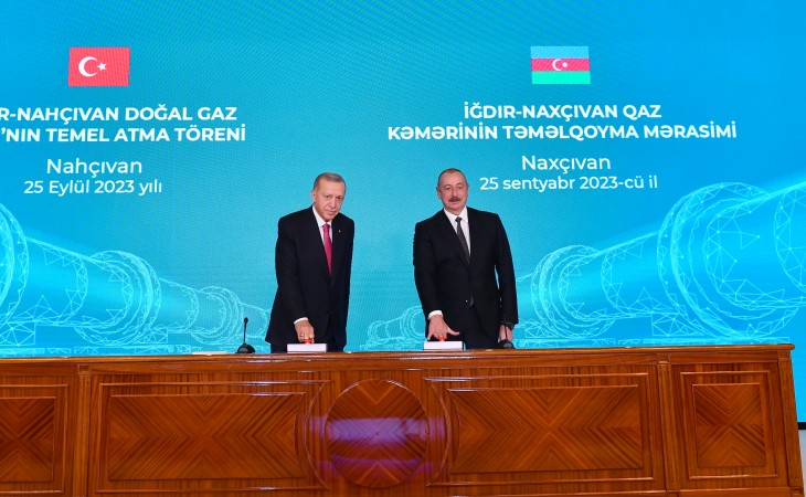 Президент Ильхам Алиев и Президент Реджеп Тайип Эрдоган приняли участие в церемонии закладки фундамента газопровода Игдыр-Нахчыван