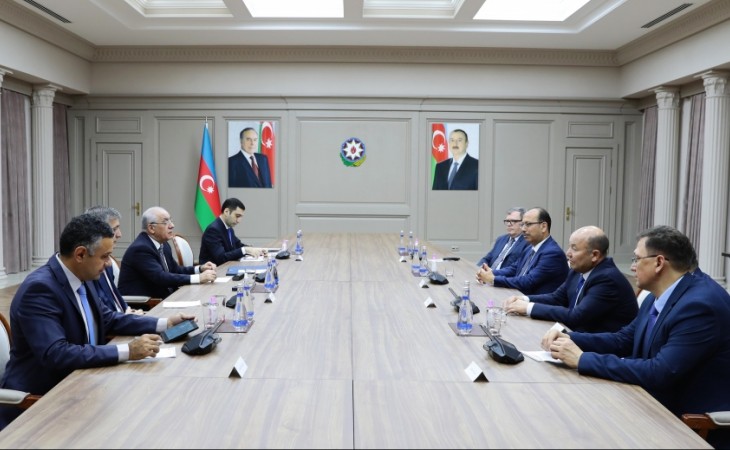 Премьер-министр Али Асадов встретился с участниками прошедшего в Баку III Диалога по ЦУР