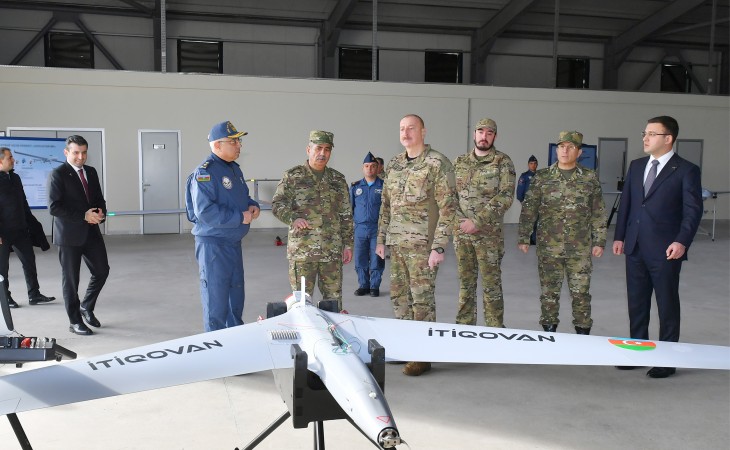 Президент Ильхам Алиев и его сын Гейдар Алиев посетили военные объекты Военно-воздушных сил