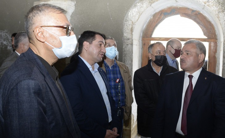 Представители дипломатического корпуса посетили церкви в селе Талыш