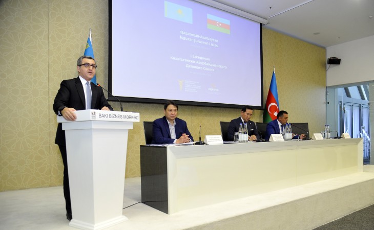 В Баку проходит первое заседание казахстанско–азербайджанского делового совета