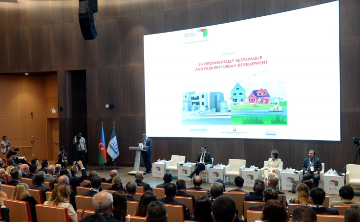 Азербайджанский национальный градостроительный форум продолжил работу в сессиях на темы о культуре, экологии и экономике