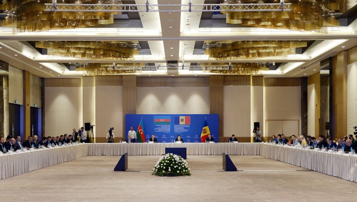 Премьер-министр Молдовы встретилась с деловыми кругами Азербайджана