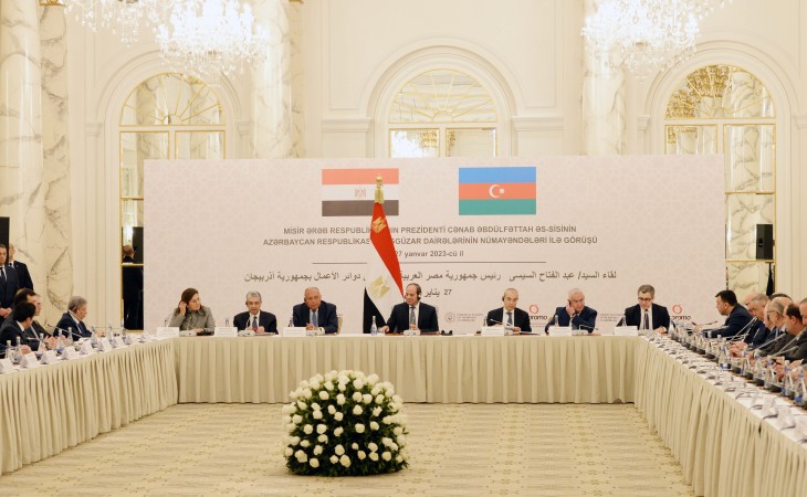 Egyptian President meets with Azerbaijani businessmen in Baku