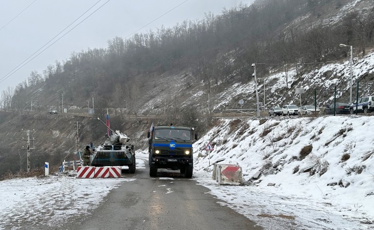 Two Russian peacekeepers’ vehicles passed through protest area without hindrance