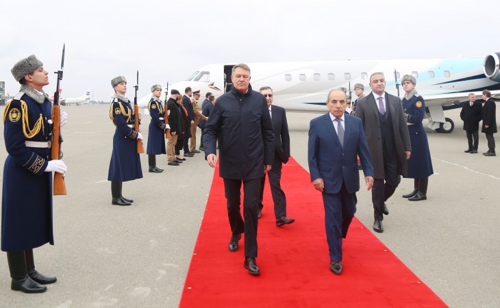 Romanian President Klaus Iohannis arrives in Azerbaijan for official visit
