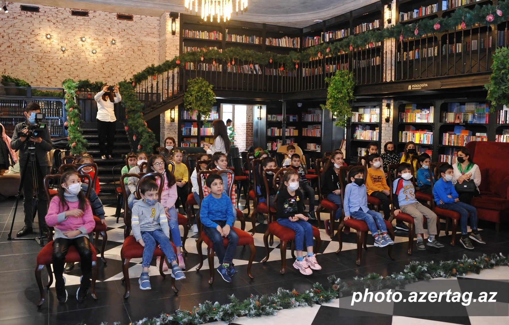 Baku book center. Бакинки фото.