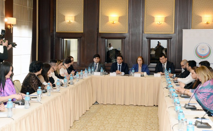 Media nümayəndələri insan alveri ilə mübarizə mövzusunda maarifləndirilib