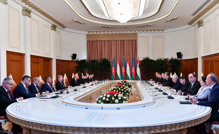 Presidents of Azerbaijan and Tajikistan held expanded meeting