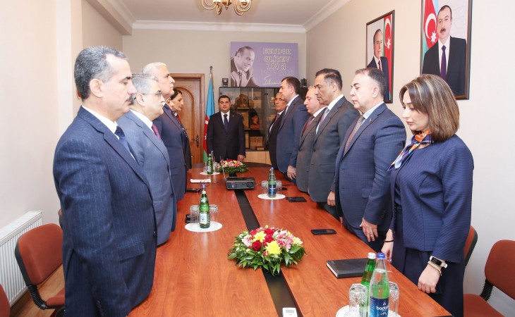 Naxçıvanın Bakıdakı daimi nümayəndəliyində Ulu Öndərin 100 illiyinə həsr olunmuş dəyirmi masa təşkil edilib