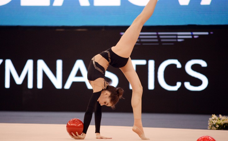 Gimnastımız Alina Gözəlova dünya kuboku yarışlarında topla çıxışını başa vurub
