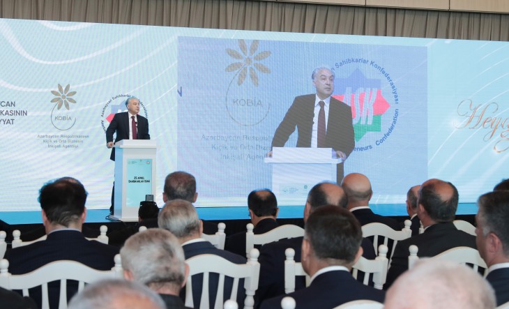 Xalid Əhədov: Sahibkarlığın inkişafı prioritet istiqamətdir