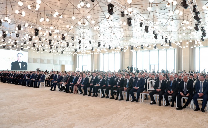 Ulu Öndər Heydər Əliyevin 100 illik yubileyinə və Sahibkarlar Gününə həsr olunmuş konfrans keçirilib