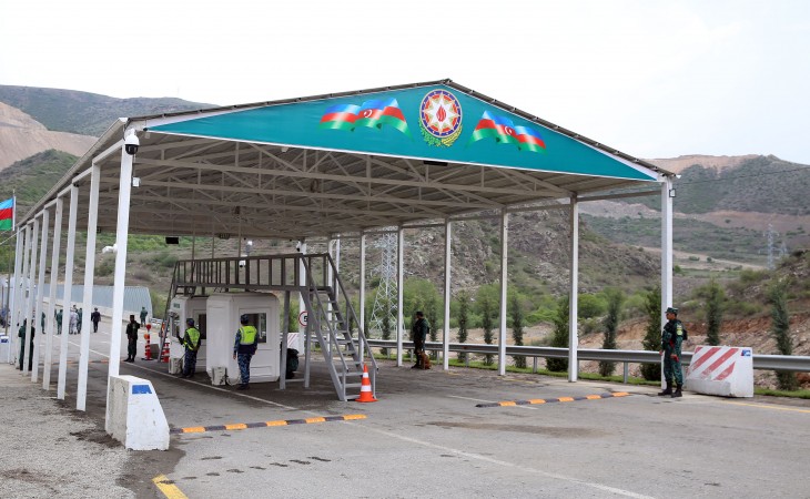 Laçın-Xankəndi yolunun başlanğıcında qurulan sərhəd-buraxılış məntəqəsindən sərbəst keçid tam təmin olunub