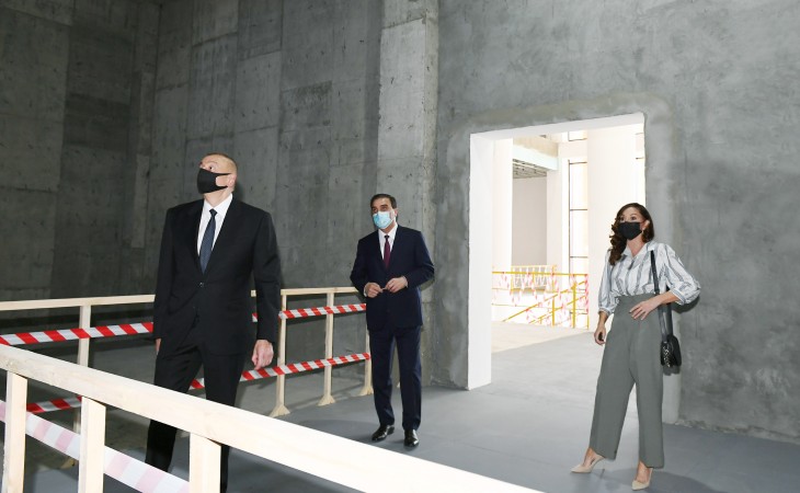 Prezident İlham Əliyev Gəncə Dövlət Dram Teatrının yeni binasının tikintisi ilə tanış olub