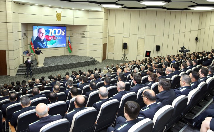 Baş Prokurorluqda Ulu Öndərin anadan olmasının 100-cü ildönümünə həsr olunmuş tədbir keçirilib