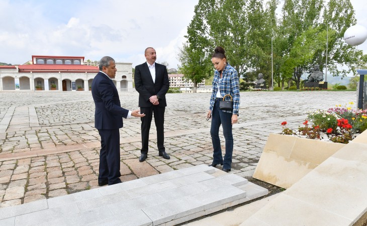 President Ilham Aliyev and First Lady Mehriban Aliyeva examined works to be carried out in front of administrative building of Special Representative Office in Shusha 