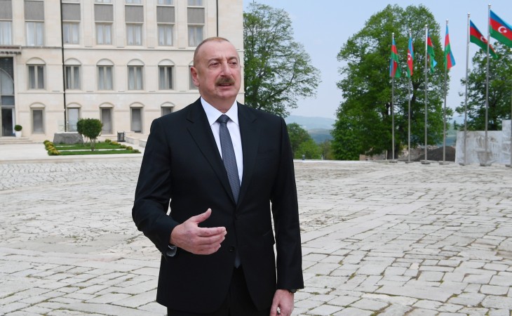 Prezident İlham Əliyev: Heydər Əliyevin qoyduğu yolla bu gün Azərbaycan uğurla gedir