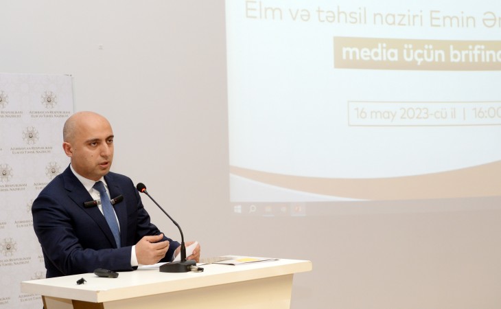 Nazir: 12045 nəfər tərbiyəçi müəllimdən 49 faizinin müvafiq təhsili yoxdur