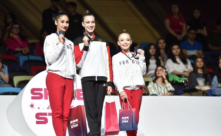 Avropa çempionatı: Almaniya gimnastı lentlə yarışda fəxri kürsünün ən yüksək pilləsinə qalxıb