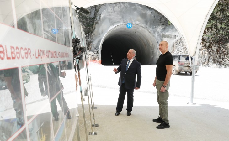 Toğanalı-Kəlbəcər-İstisu avtomobil yolunda inşa edilmiş tunellər və Kəlbəcər-Laçın avtomobil yolunda görülən işlərlə tanışlıq 