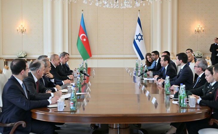 Expanded meeting of Presidents of Azerbaijan and Israel started
