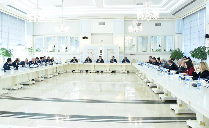 Milli Məclisin komitə iclasında dövlət büdcəsi ilə bağlı beş qanun layihəsi müzakirə edilir
