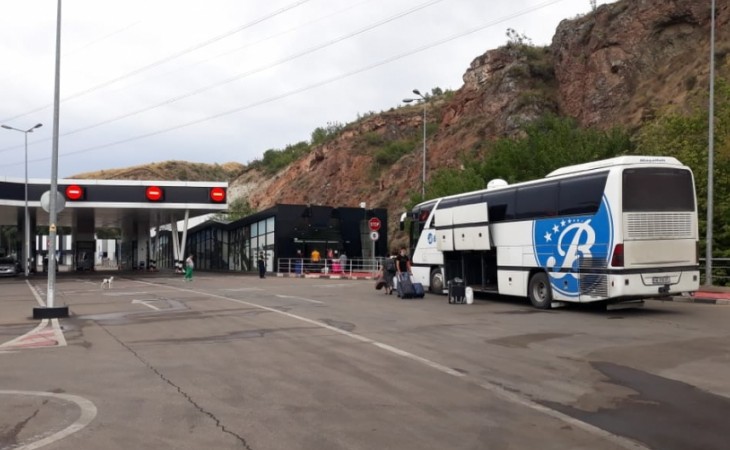 Azərbaycanın Gürcüstandakı səfirliyi daha 352 nəfərin ölkəmizə təxliyəsini həyata keçirib