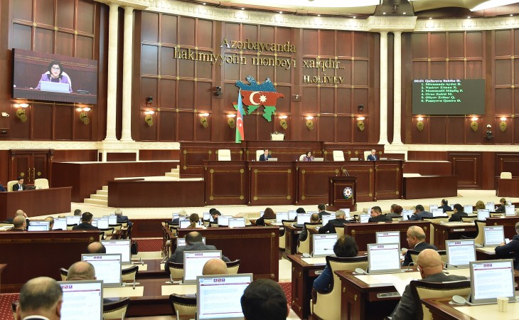 Azərbaycan parlamenti növbədənkənar sessiyasında 41 məsələni müzakirə edir