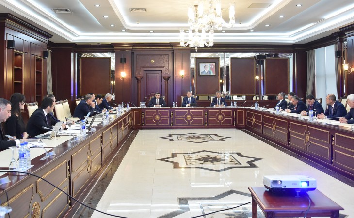 Parlamentin komitə iclasında 36 məsələ müzakirə edilib
