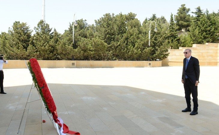 Prezident Rəcəb Tayyib Ərdoğan şəhidlərin xatirəsini ehtiramla yad edib