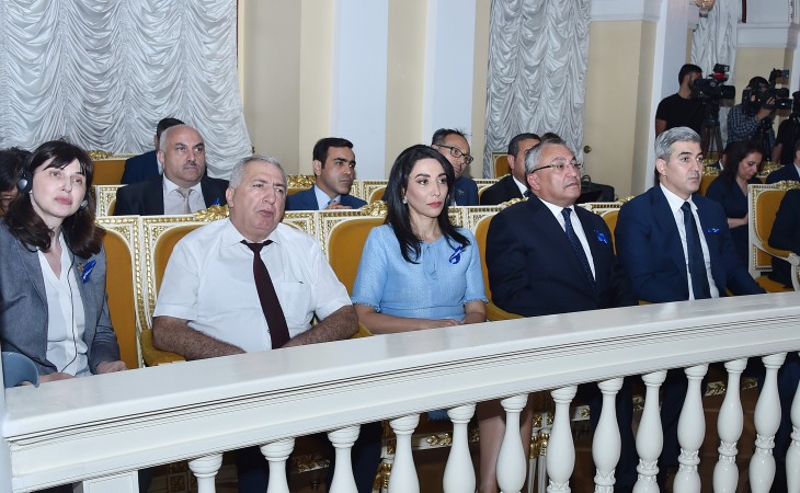 Bakıda Ümumdünya Qaçqınlar Gününə həsr olunmuş tədbir: “Evdən uzaqda ümid”