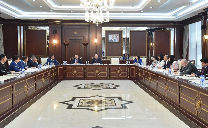 Parlamentin Səhiyyə komitəsi daha iki qanun layihəsini plenar iclasa tövsiyə edib