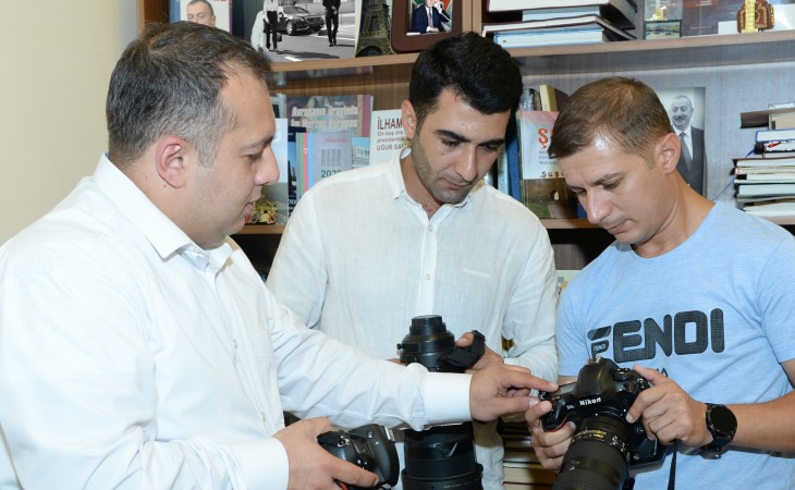 AZƏRTAC-da təşkil olunmuş fotojurnalistika kurslarının iştirakçılarına sertifikatlar təqdim edilib