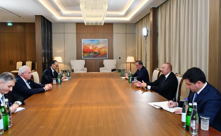 Prezident İlham Əliyev Fələstinin xarici işlər nazirini qəbul edib