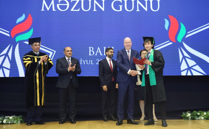 SOCAR-ın Bakı Ali Neft Məktəbində Məzun Günü keçirilib