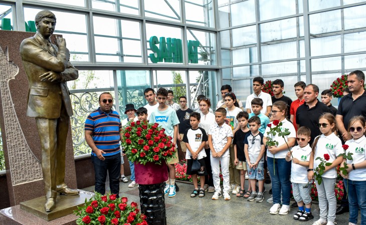 Vüqar Həşimovun xatirəsi anılıb