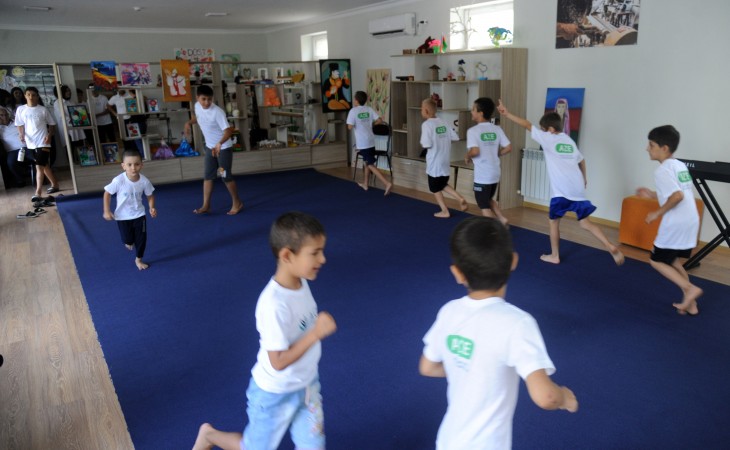 “Ümid yeri” uşaq sığınacağında gimnastika bölməsinin açılışı olub
