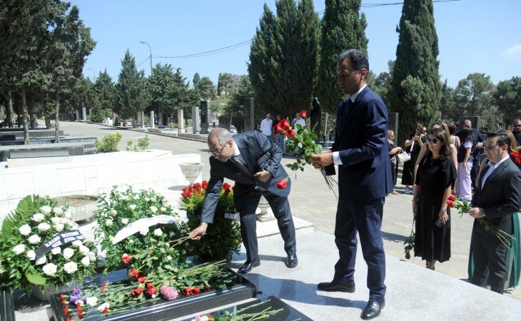 Xalq artisti İlhamə Quliyevanın xatirəsi anılıb