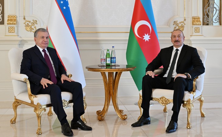 Azərbaycan və Özbəkistan prezidentlərinin təkbətək görüşü başlayıb