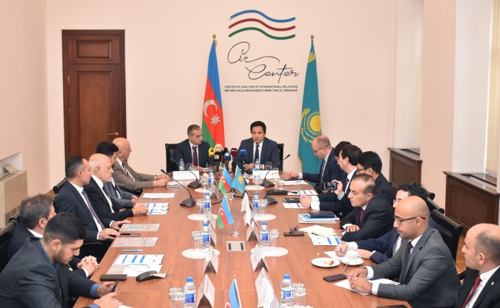 Səfir: Azərbaycan və Qazaxıstan arasında birinci yarımildə əmtəə dövriyyəsi 300 milyon dollara yaxınlaşıb
