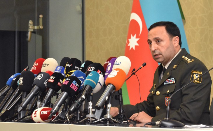 Müdafiə Nazirliyi: Ermənistan hərbi təyinatlı obyektlərə mülki şəxsləri cəlb edir