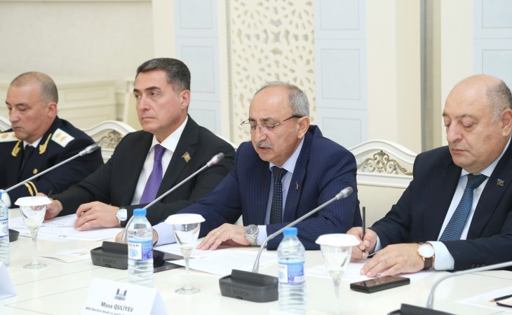 Əziz Ələkbərli: Deportasiya zamanı azərbaycanlılara Ermənistan tərəfindən azı 20 milyard dollar həcmində maddi ziyan vurulub
