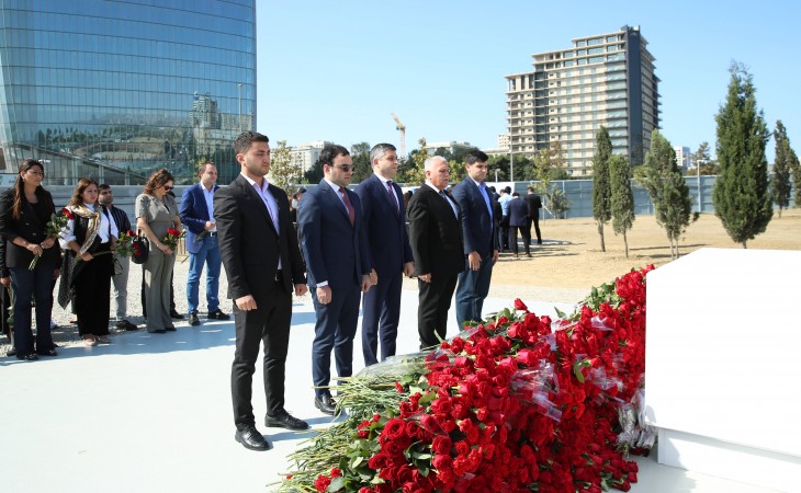 AZƏRTAC-ın kollektivi Bakıda inşası davam etdirilən Zəfər parkında olub